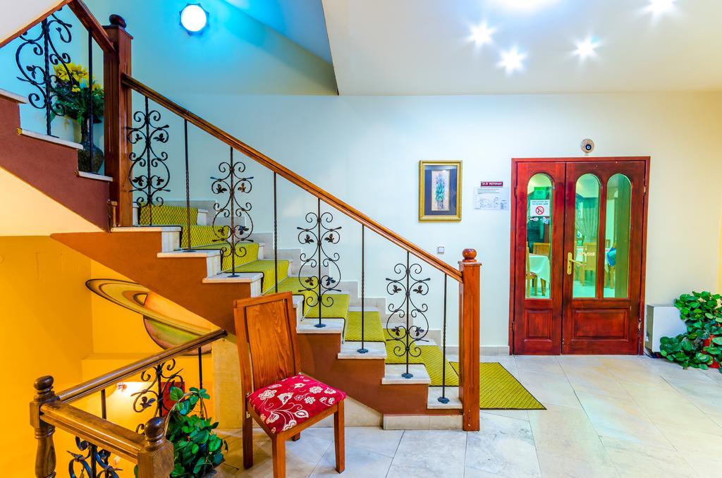 Hotel Cosmos Ασένοβγκραντ Εξωτερικό φωτογραφία